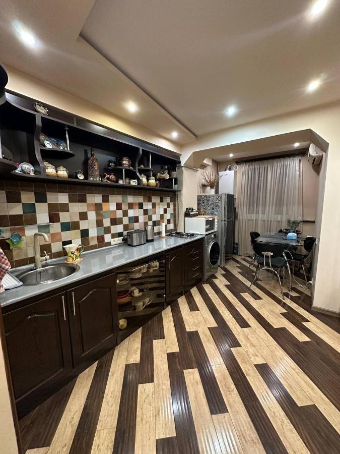 Studio Apartment Little Center, Heart Of Jerevan Exteriör bild